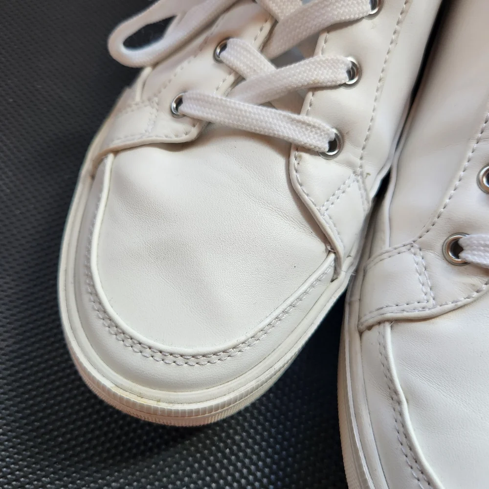 Tommy Hilfiger Shoes Size 10 - Picture 7 of 9